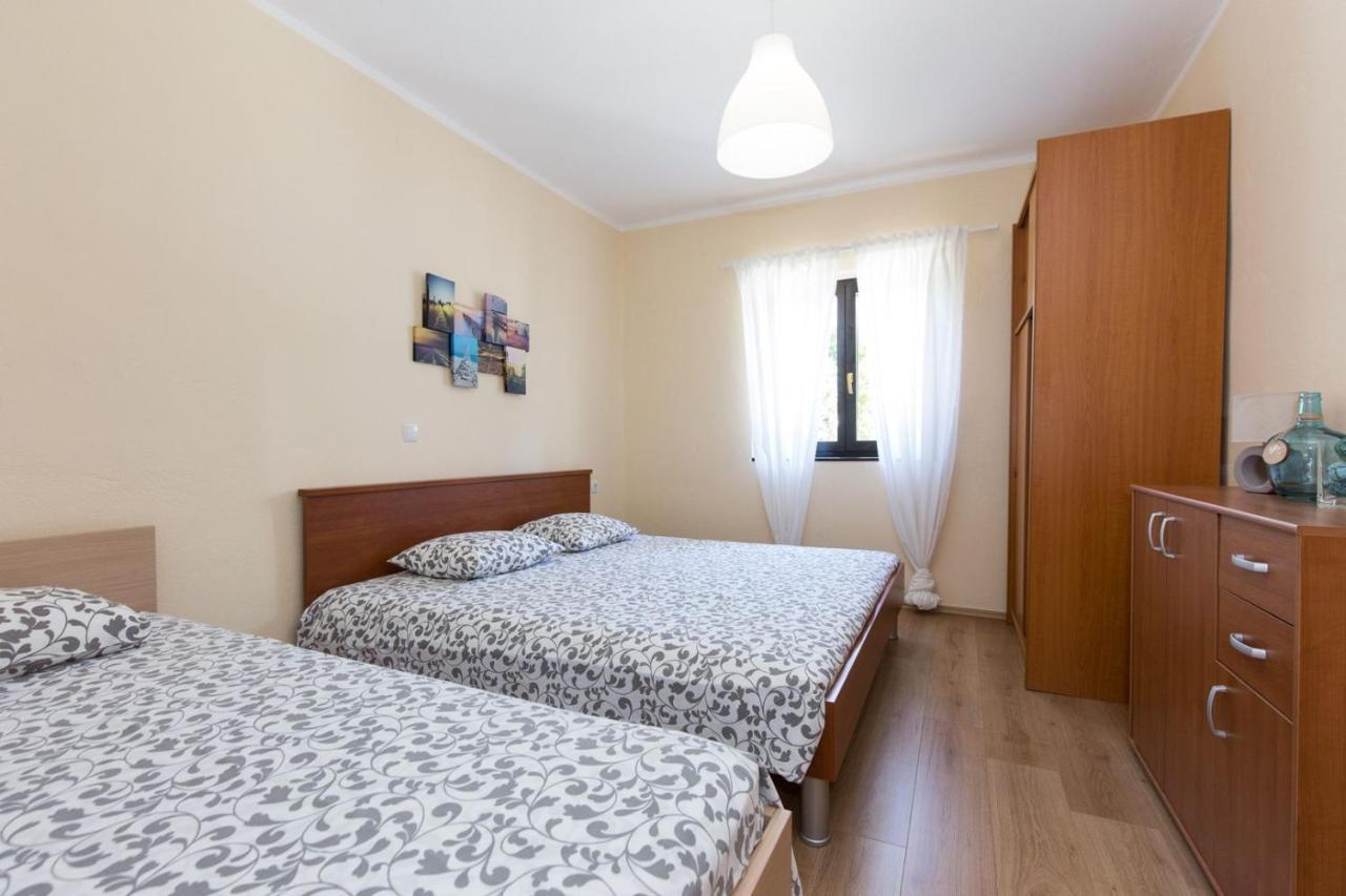 Apartments Adrijana Малинська Екстер'єр фото