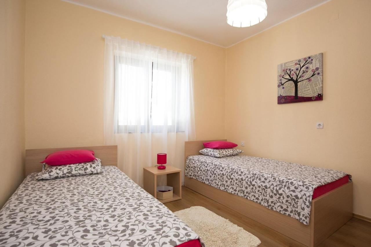 Apartments Adrijana Малинська Екстер'єр фото