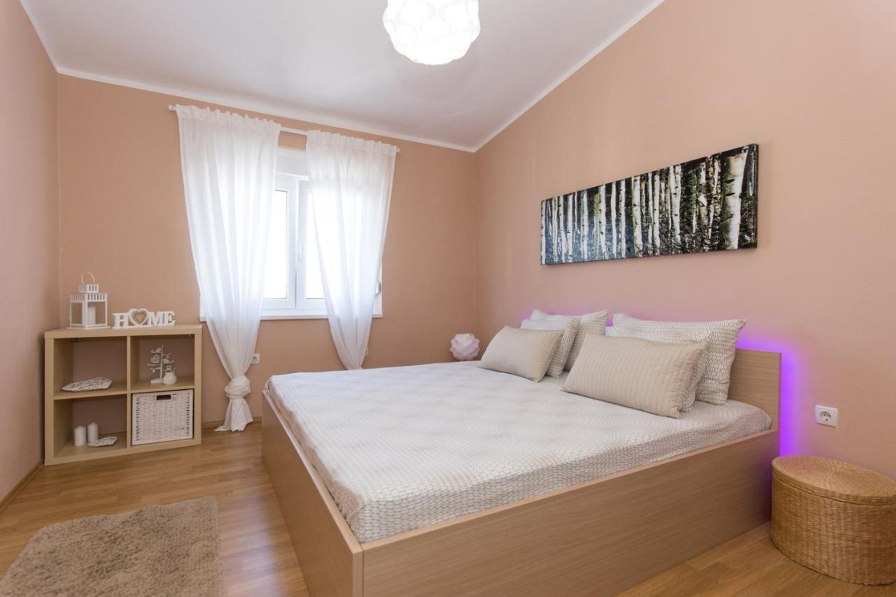 Apartments Adrijana Малинська Екстер'єр фото