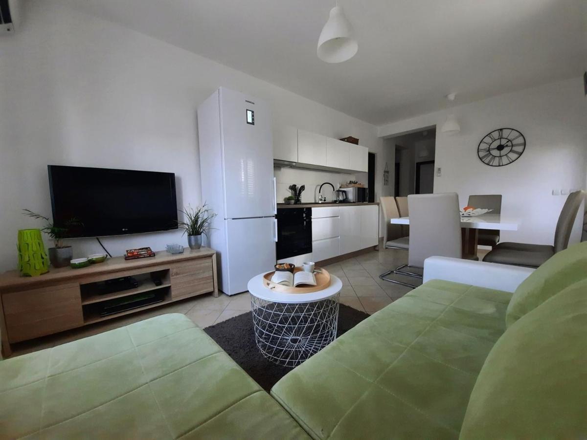 Apartments Adrijana Малинська Екстер'єр фото